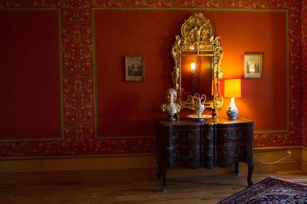 Chateau Du Besset Saint-Romain-de-Lerps Rum bild